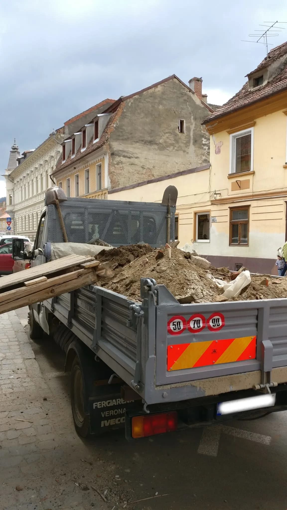 Colectare mobilier vechi pentru reciclare