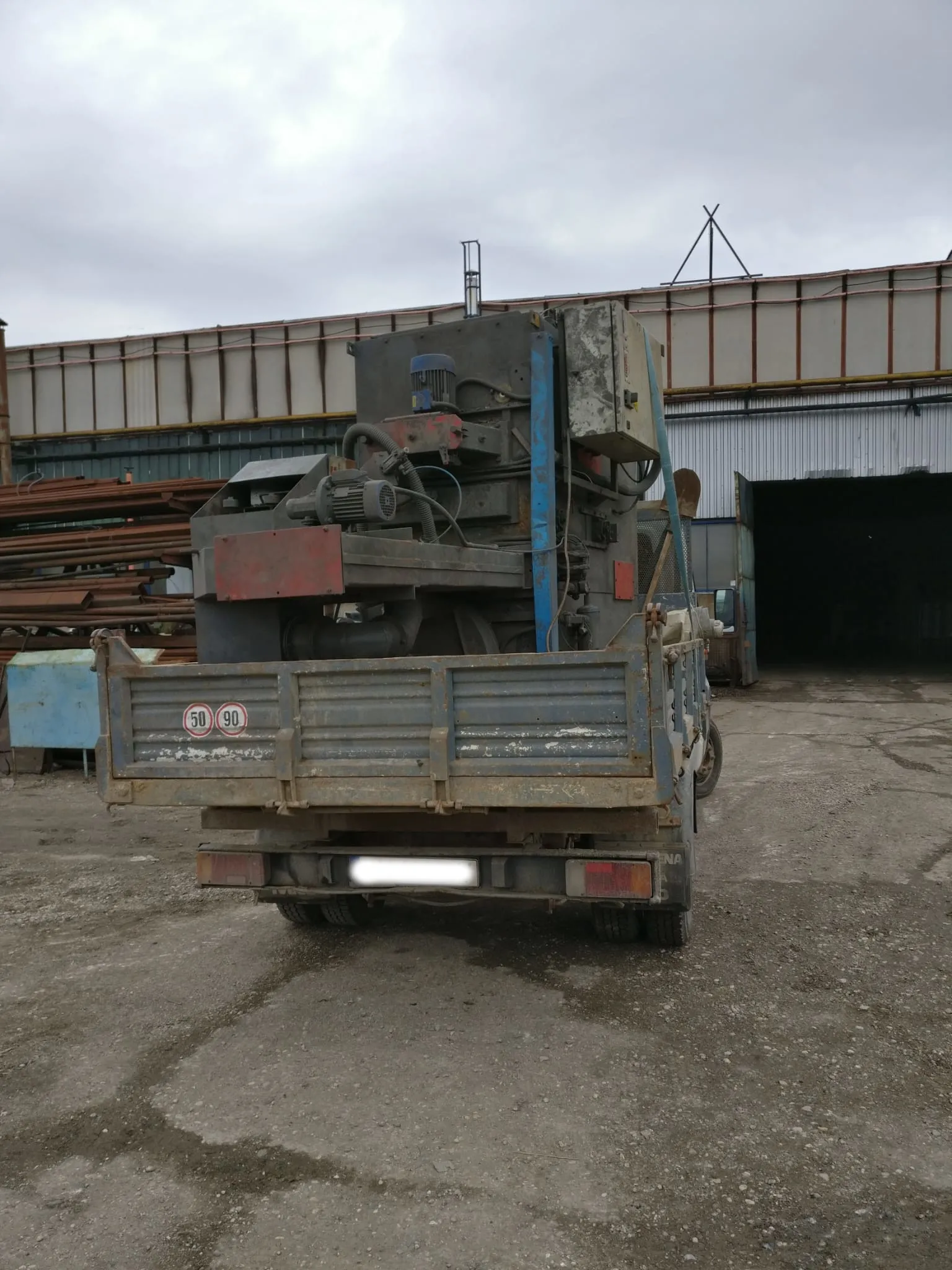 Transport materiale de construcții în oraș