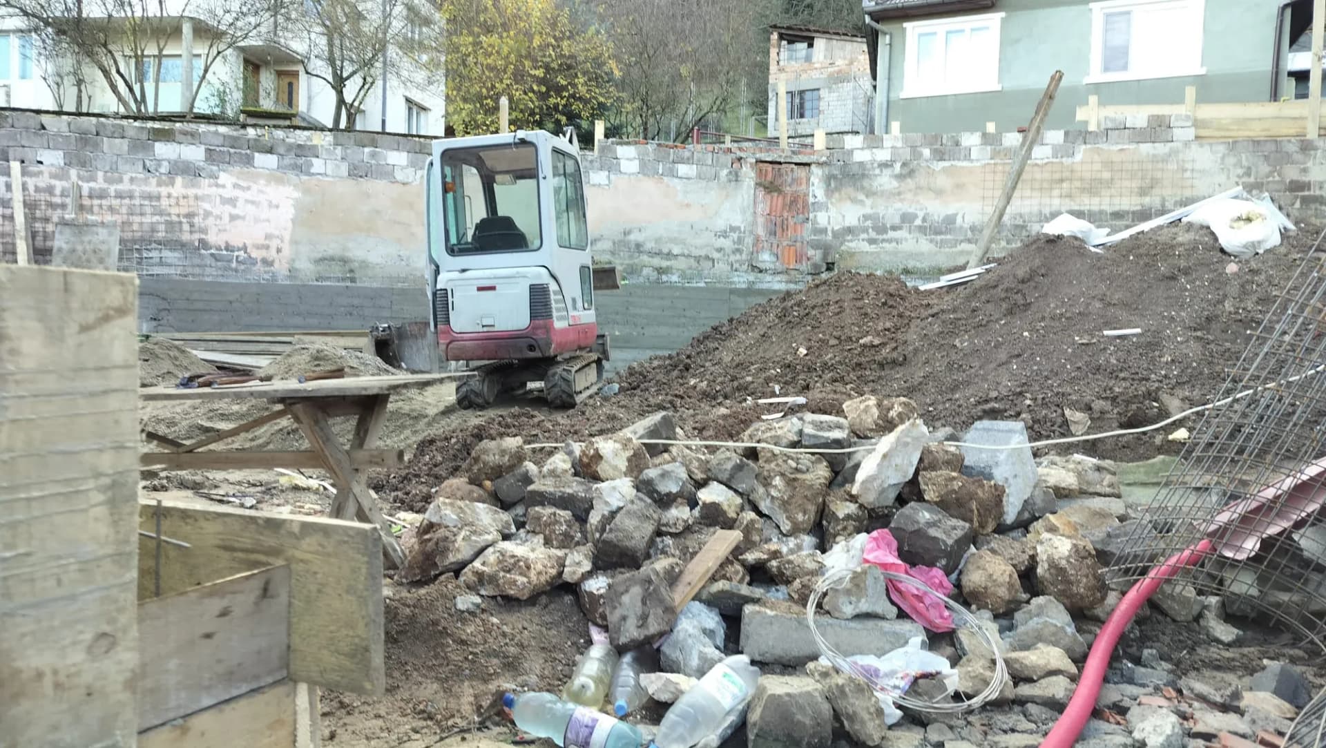 Transport moloz și pământ excavat